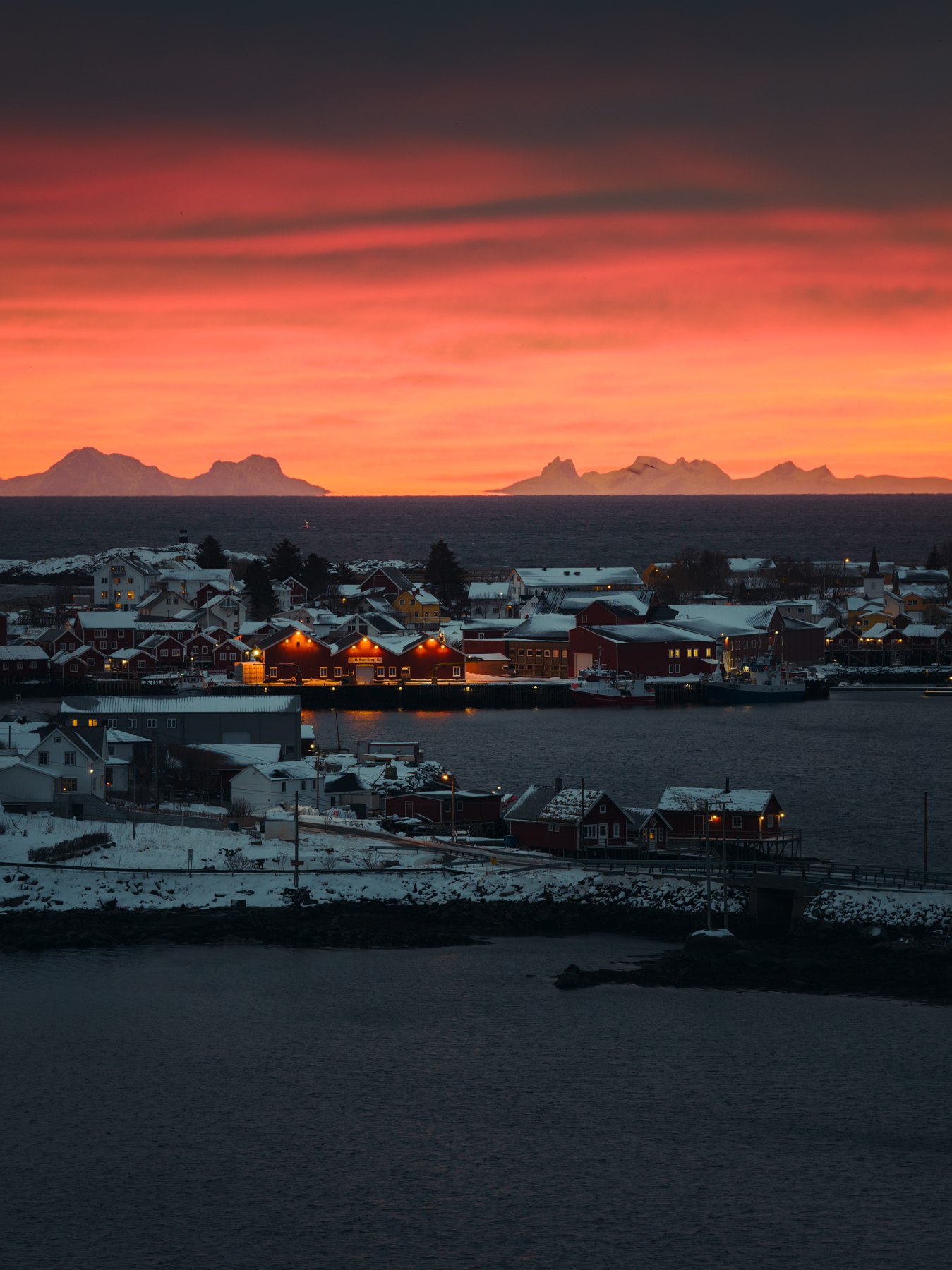 Vinterlys over Lofoten